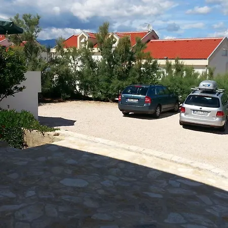 Appartamento Ena Pag Town