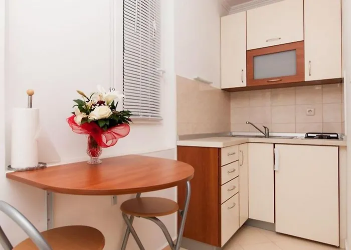 Ena Appartement Pag Town