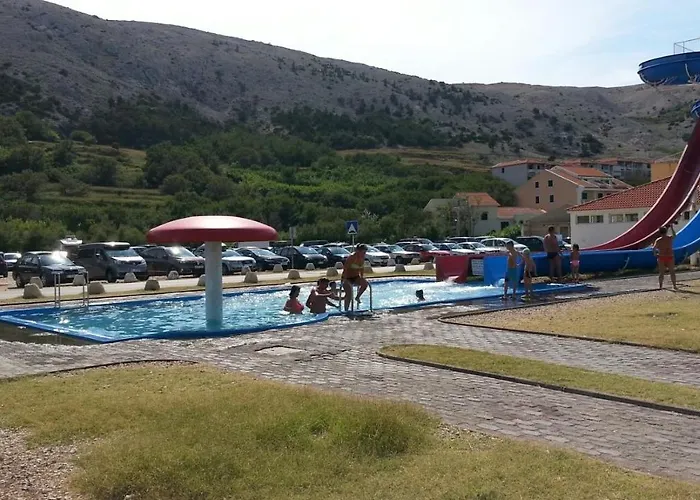 Ena Lejlighed *
